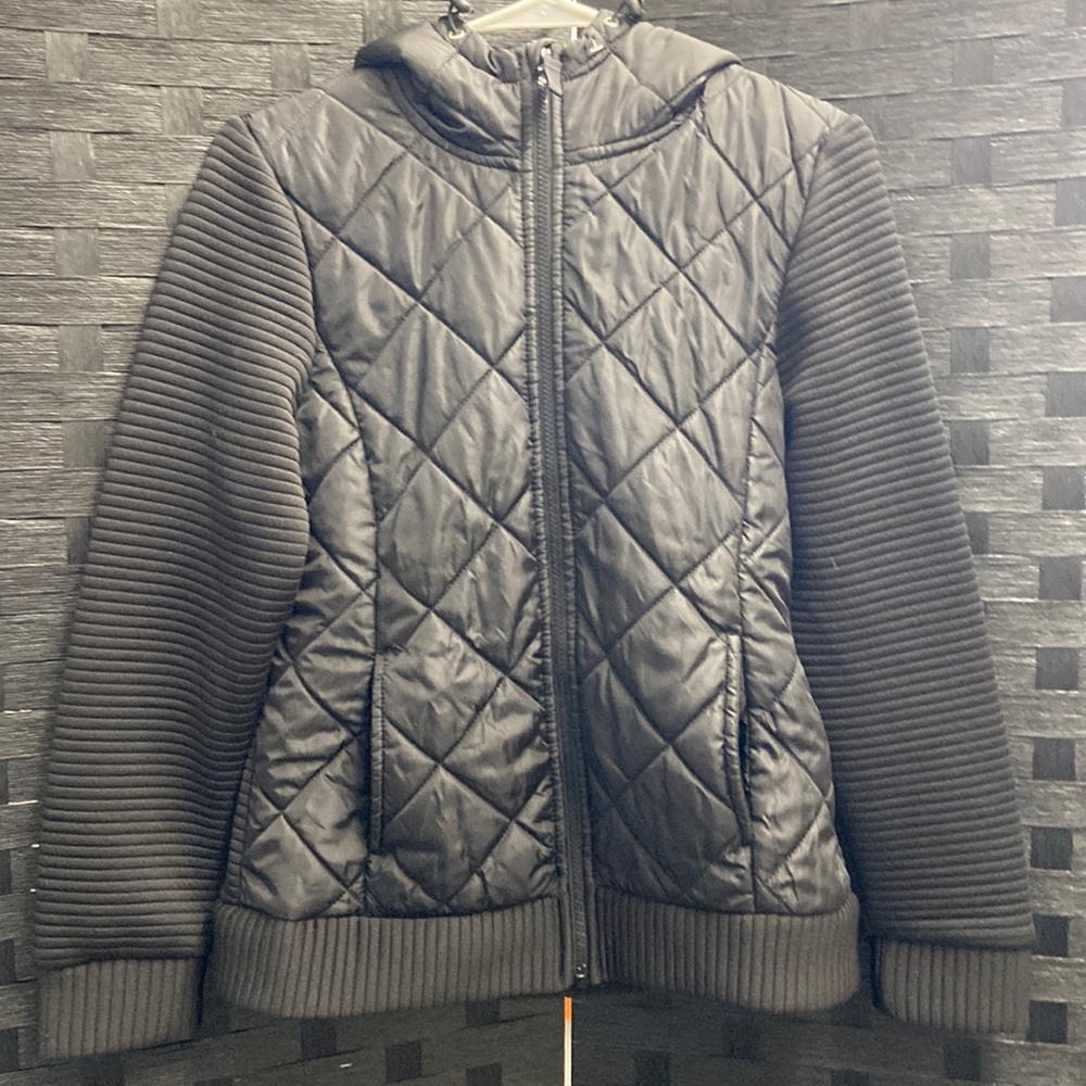 Black zip up jacket‎ with hood